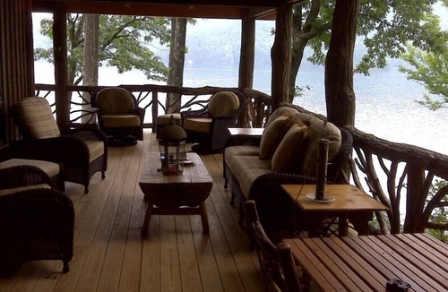 Salem House | Robinson Lake Front Lodge on Lake Jocassee