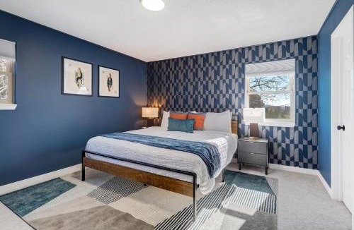 West Colorado Springs House | Rockies Royale Modern & Bright Outdoors Fun