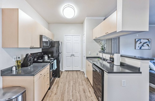 Castle Rock Apartment | Rocky Mountain Haven w/king bed, pool & hot tub