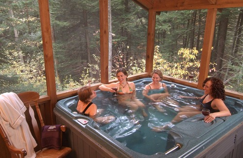 Victor Cabin | Romantic Get-away Cabin in the woods, w/Hottub next to coolest small town in USA