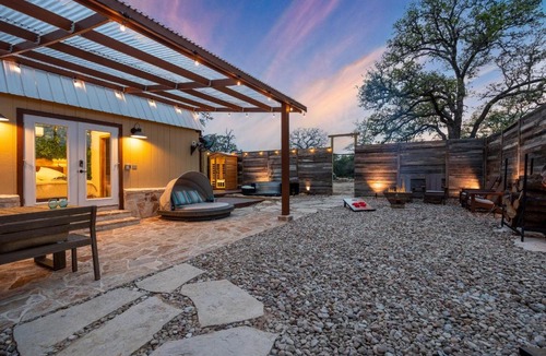 Wimberley Villa | Romantic Tiny Luxury Retreat w heated pool, sauna n outdoor shower in Wimberley 10 acres