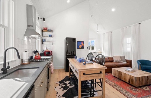 Historic Ybor House | Romeo & Julieta | 2 Epic Studios, Steps to 7th Ave