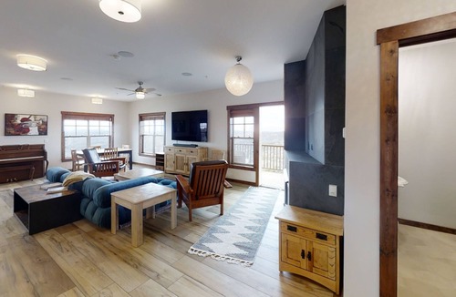Snowshoe Condo | Room for Everyone in Spacious 6BR Soaring Eagle! by RedAwning
