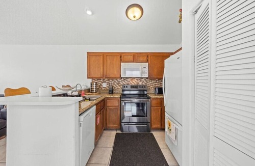 Summerlin Apartment | Roulette Retreat | Central | 8 Mi to Strip