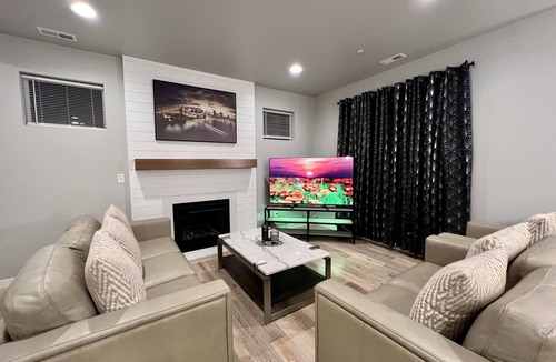 Marysville House | ROYAL VILLA: 2022 built gorgeous, elegant, and spacious house