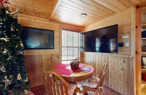 Ledbetter House | Rudolph - Reindeer Ranch at Round Top