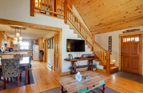 Pagosa Springs House | Rustic Pagosa Springs Cabin with Hot Tub and Game Room