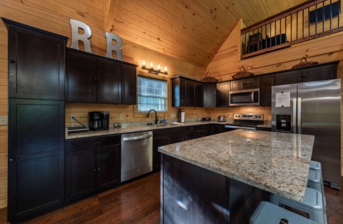 Mentone Cabin | RUSTIC RETREAT w/Hot Tub - Rest and Relaxation for the Entire Family Sleeps 14