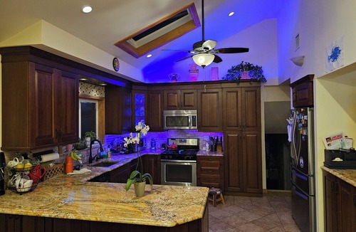 Old Bethpage House | Ryder cup 3-bedroom house pool hot tub AC in Plainview off greenbelt path