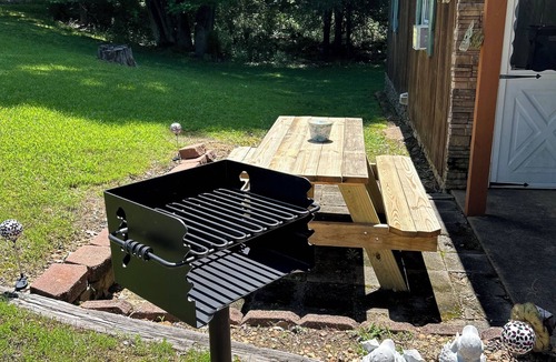 Independence Cabin | Sardis Fish Camp north side near Holiday Lodge/Teckville, 1 mile from boat ramp