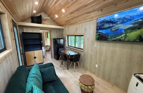 South Pittsburg Cabin | Sasquatch Farm