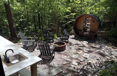 South Pittsburg Cabin | Sasquatch Farm