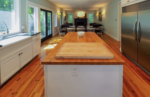 Fennville House | Saugatuck perfection! Spacious & far from crowds, yet close to town.