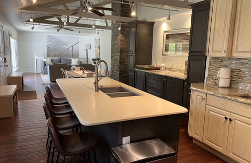 Shorewood-Tower Hills-Harbert Cottage | Sawyer Home close to the Warren Dunes with a screened in porch, and heated pool!
