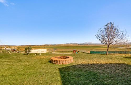 Bryce Canyon House | Scenic Large-Group Retreat, 1 Mi to Bryce Canyon!