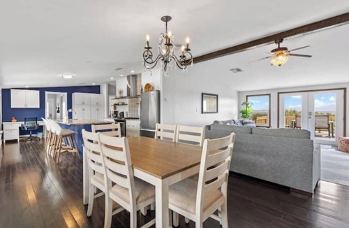Cerrillos House | Scenic Solitude in the Ortiz Mountains
