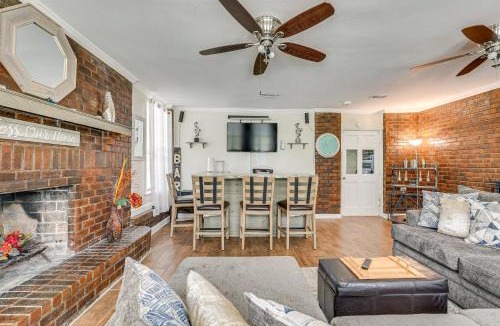 Charleston House | Screened Porch and Grill Spacious Charleston Home!