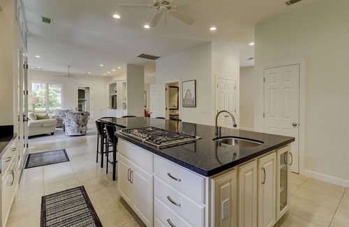 Oceanside House | Sea Pines Home w/FREE Pool Heat Seasonally - Four Minute Walk to Beach