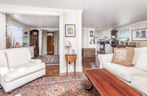 Swampscott House | SeaCity View: Wake Up to the Waves - Beautiful Beach View Stay Swampscott!