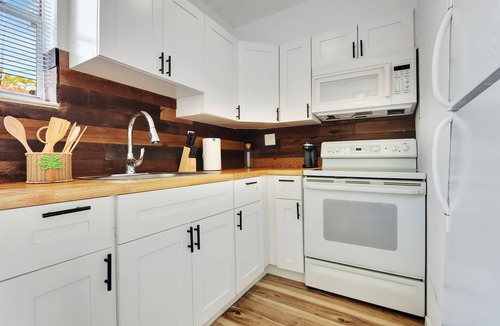Harbordale Apartment | Seascape: Mins to Las Olas & Beach
