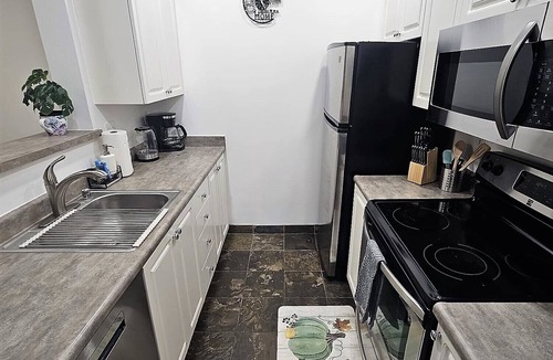 Belltown Condo | Seattle's Heart in Belltown/4guest/Space Neddle view