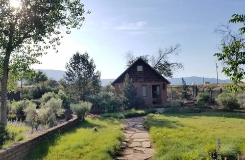 Alamedan Valley House | Secluded Adobe Casita-Right behind Balloon Fiesta Park