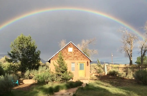Alamedan Valley House | Secluded Adobe Casita-Right behind Balloon Fiesta Park