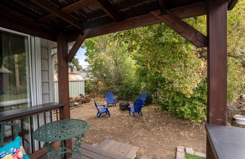 Berkeley House | Secluded in the City! New remodeled 2 bedroom near Berkeley Lake, pet friendly.