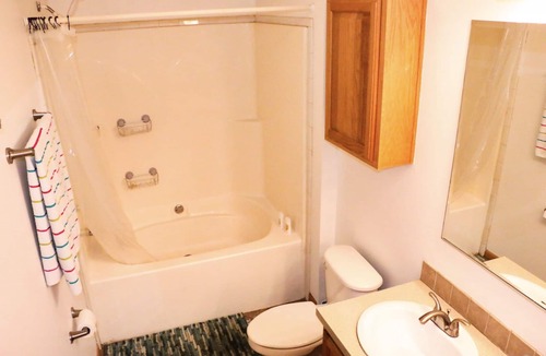 Bridgman House | Secluded Retreat with Heated Indoor Pool 5 min from the beach