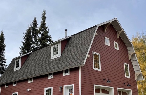 Fairbanks House | Secluded Suite in the Hills