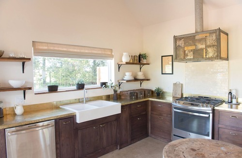 Round Top House | ★ Seen in 250 Articles ★ 1min → Town ★ Private ★ Chef's Kitchen ★ Luxury ★ Boho