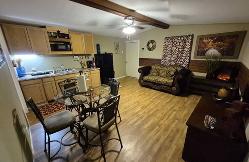 Lissie House | Serene barn house with cattle in Wallis, TX - Perfect for a peaceful getaway