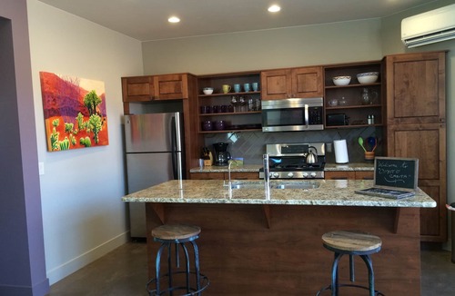Kayenta Cottage | "SERENE DESERT GETAWAY CASITA" IN Kayenta VillagenViews of Red Rock Mt. Pets OK.