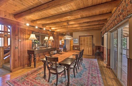 Lewisburg House | Serenity on the River Luxe Lewisburg Cabin!