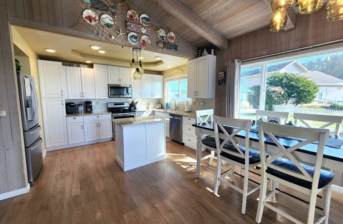 Harbor House | Sexton Shores; Stunning Oceanfront home! Deeded beach access and dog friendly.