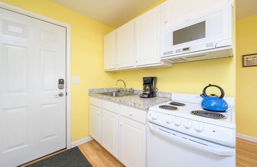 Piney Island Cottage | Shackeau East - Magnificent Views!