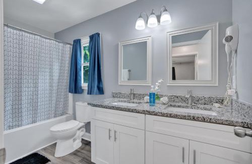 Clarksville House | Shades Of Gray Clean, Updated, & Comfy