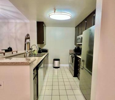 West Hollywood House | Shared House Hollywood Hideaway Heart of Fame