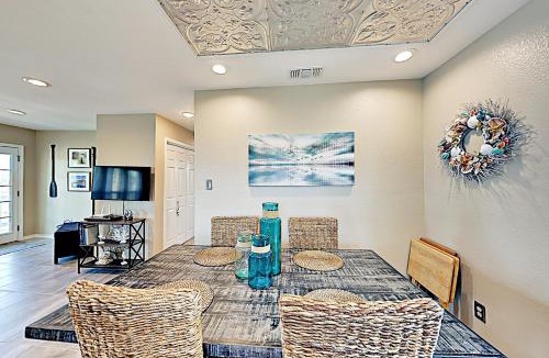 Key Allegro House | Shell Wreath