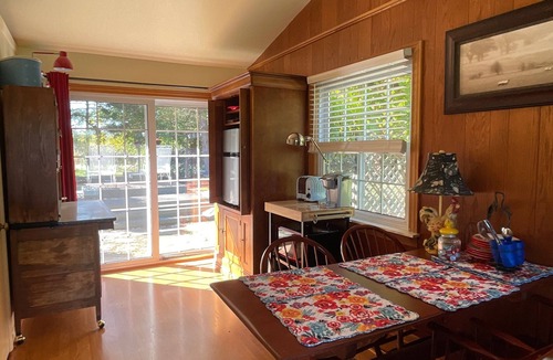 Ann Arbor House | Shelley's Retreat, entire house & efficiency suite