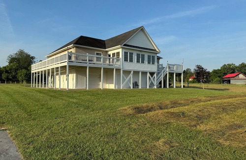 Strasburg House | Shenandoah River-hiking, fishing, wineries, breweries & more