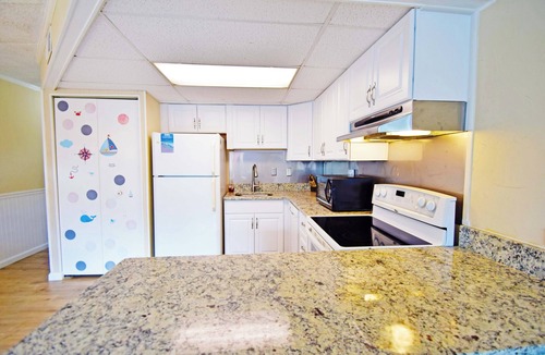 Midtown Ocean City Condo | Shore Lea 102-Oceanside 62nd St, Internet, W/D, AC