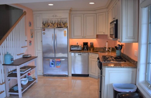 Gold Coast Condo | Short walk to the Beach! 4 bedroom, sleeps 9!