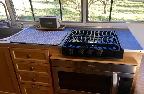 Durango House | SILVER FOX ~ Airstream in Apple-Orchard ~15 minutes from Downtown Durango