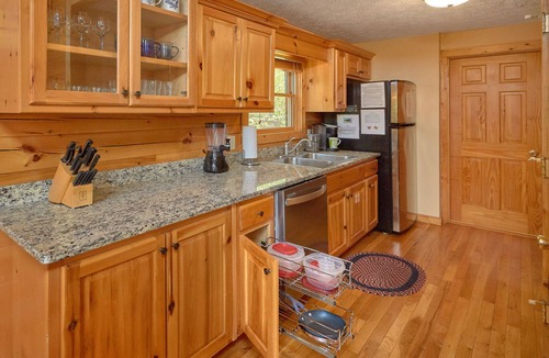 Black Bear Falls Cabin | Simply the Best - Amazing Views, Spacious Decks! 10% off 7 nt stay-High Mt Lodge