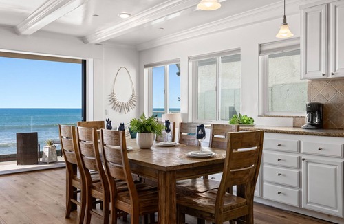 South Oceanside House | Single Family Gorgeous Beachfront Mansion on the Sand P1733-0