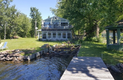 Town of Hastings House | Sits on edge of Oneida River, great swimming an fishing in river and Oneida lake