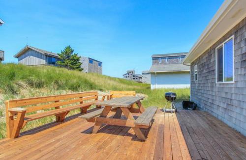 Kiwanda Shores House | Sittin' By The Sea