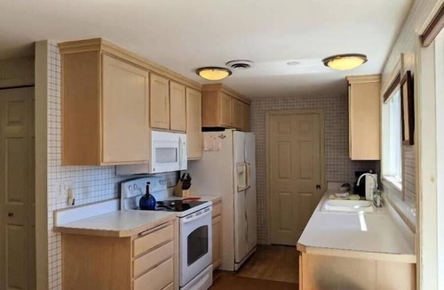 Florence House | Siuslaw Riverfront home, 3 bedroom, 2 bath, dog friendly - Dune it Right