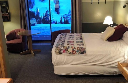 Powder Mountain Cabin | Ski in/out room for 2-4 at Powder Mountain